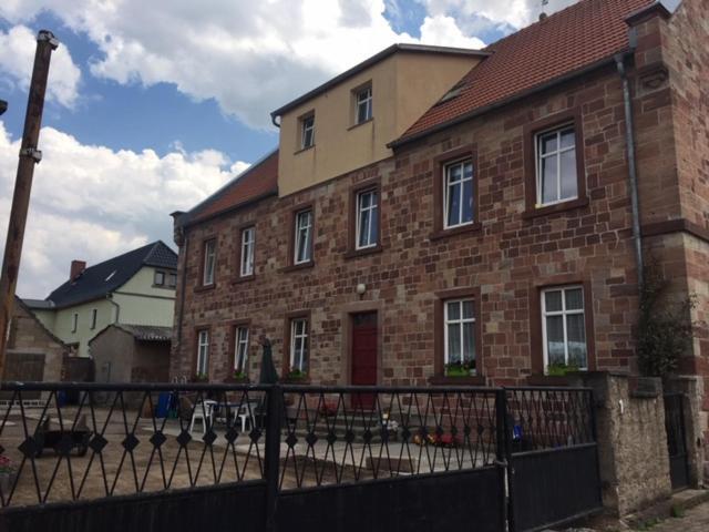 Апартаменти Karsdorf "Alte Schule" Im Burgenlandkreis Екстер'єр фото